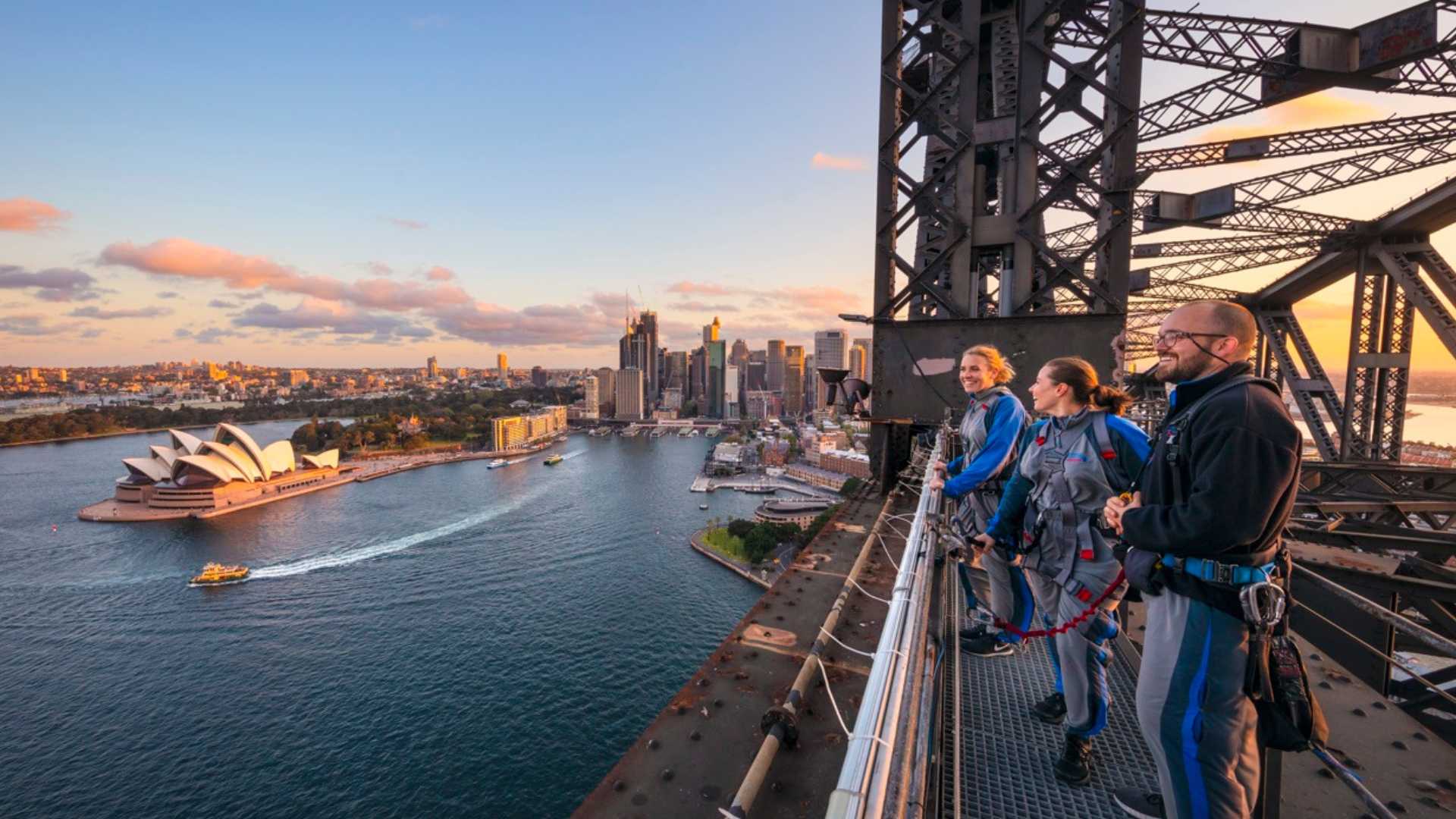 A 20231101 Ways To Experience Sydney During A Conference Twilight Bridgeclimb Sydney Credit Destination Nsw R